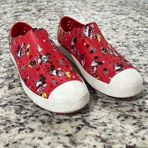 Women’s size 8 Disney native shoes